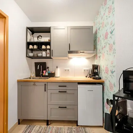 Bei Annemarie 特里尔